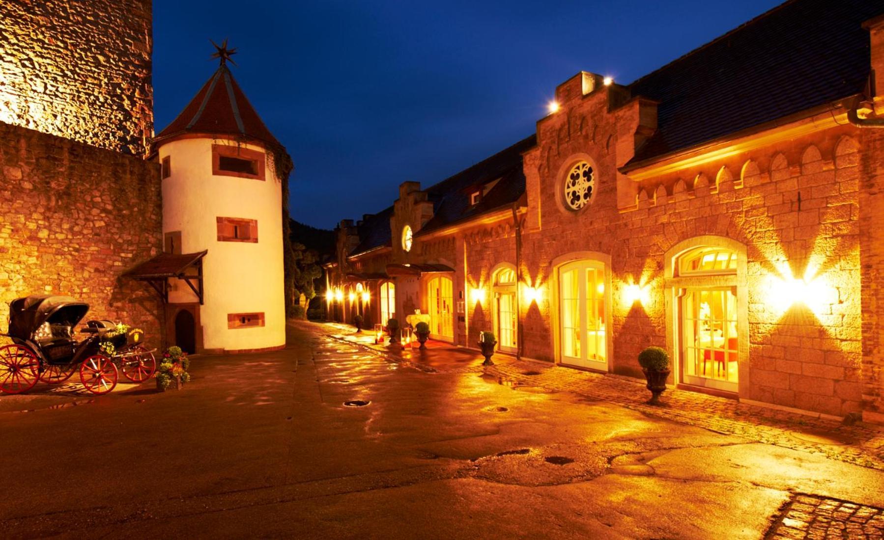 Schloss Eberstein Гернсбах Екстериор снимка